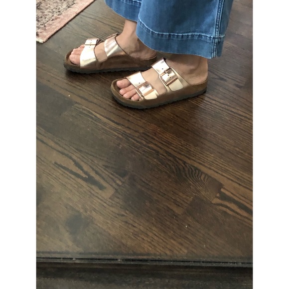 Birkenstock’s Metallic Rose Gold Sandals - Picture 4 of 8